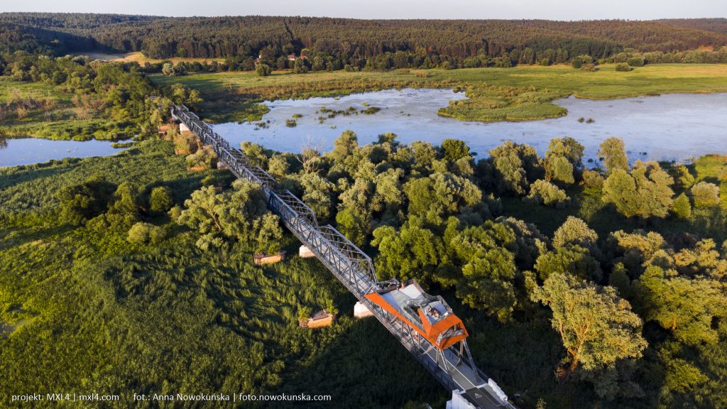 Most z platformą widokową w Siekierkach